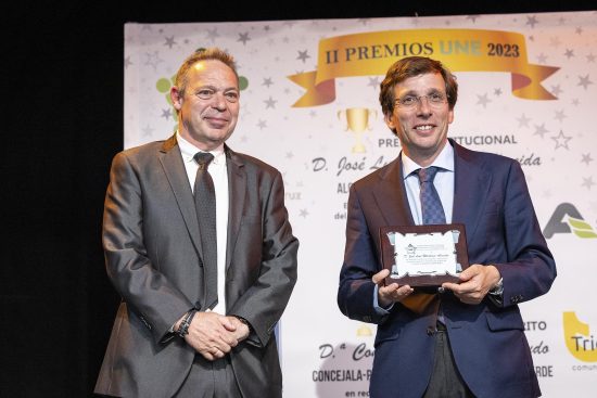 El Ayuntamiento de Madrid recibe el Premio UNE
