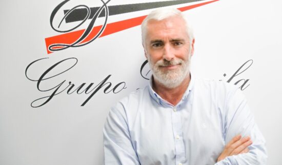 Pablo Gonzalez, Grupo Davila