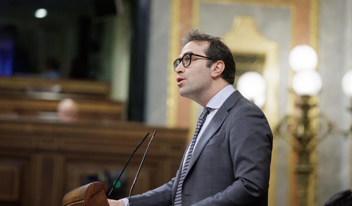 Carlos Cuerpo, vicepresidente primero del Gobierno y ministro de Economía, Comercio y Empresa. Firma: Congreso de los Diputados