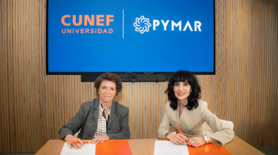La rectora de Cunef Universidad, Ana I. Fernández (izquierda) y la consejera delegada de Pymar, Almudena López del Pozo . Firma: Cunef