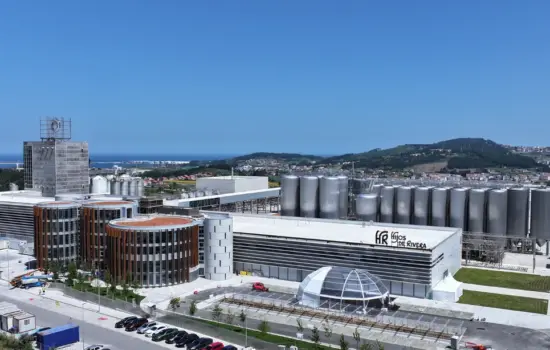 Fábrica de Hijos de Rivera en Morás (A Coruña). Firma: Corporación Hijos de Rivera