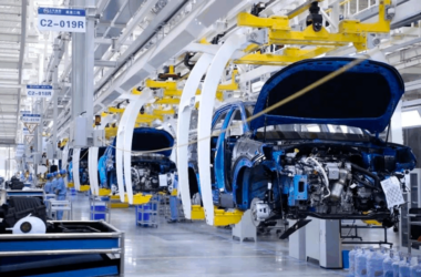 Interior de la megafábrica de SAIC Motor en Nindge (China). Firma: SAIC Motor