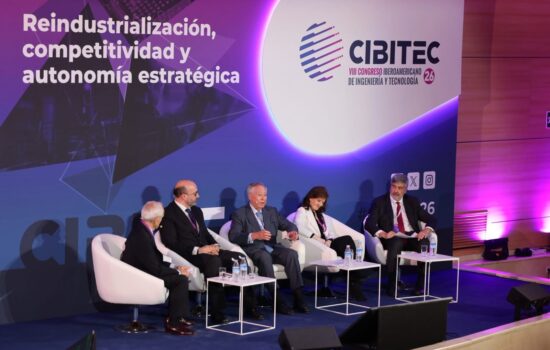la mesa redonda sobre materiales y metalurgia celebrada en Cibitec26. Firma: industry TALKS
