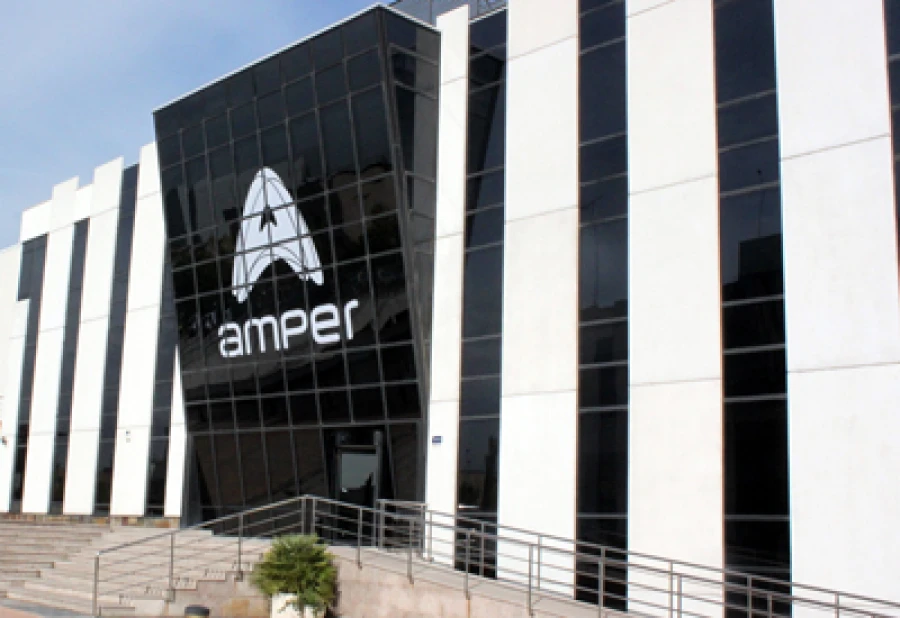 Sede de Amper en la Ciudad de la Imagen, Pozuelo de Alarcón (Madrid). Firma: Amper
