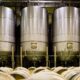 Depósitos de acero inoxidable y parque de barricas en la sede de Muriel Wines en Elciego (Álava), centro operativo del grupo. Firma: Muriel Wines