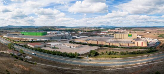 Panorámica con las fábricas Gullón I y Planta Vida del grupo Galletas Gullón en Aguilar de Campoo (Palencia). Firma: Galletas Gullón