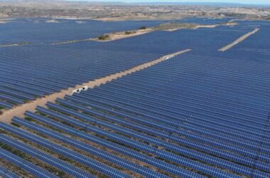 Vista aérea del Parque Solar Chiprana, en Zaragoza, un macroproyecto de Soltec en el mercado español. Firma: Soltec