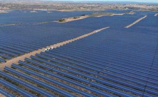 Vista aérea del Parque Solar Chiprana, en Zaragoza, un macroproyecto de Soltec en el mercado español. Firma: Soltec