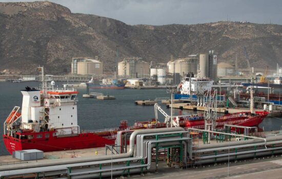 La dársena industrial del Valle de Escombreras, en Cartagena (Murcia): un ecosistema en el que conviven Repsol, Exolum y Sabic. Firma: Repsol