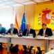 Desde la izda.: Jordi Gª Brustenga (secretario de Estado de Industria), Manuel de la Rocha (Presidencia del Gobierno), el ministro de Industria Jordi Hereu, Guillaume Faury (CEO de Airbus) y Carmen-Maja Rex (directora global de RRHH de Airbus) durante la reunión en el Ministerio de Industria en Madrid en la que se ha alcanzado el acuerdo que se someterá al voto de la plantilla. Firma: CCOO Industria