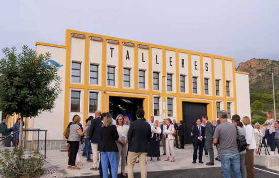 Entrada al Centro de Cualificación para las Nuevas Industrias de Cartagena (NIQ), también llamado Navantia Academy, el día de su presentación pública. Firma: Ayuntamiento de Cartagena